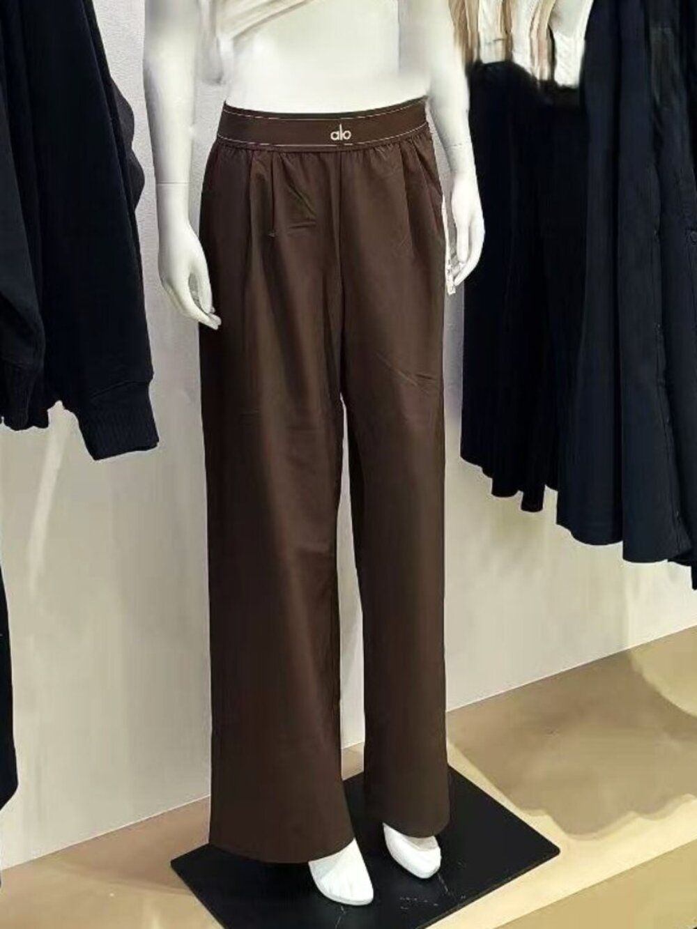 💯Alo Yoga Suit Up Trouser Coffee Brown🤎Regular 30-inch Inner Seam Length
